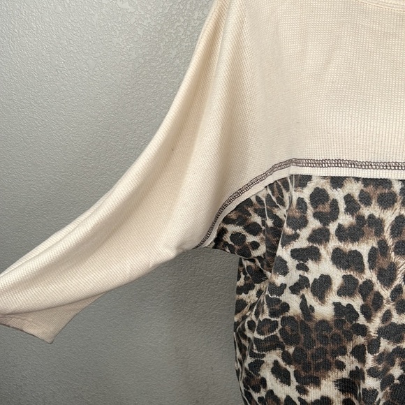 First Love Cream & Brown Leopard Oversized Thermal Top Size Large - Picture 3 of 6